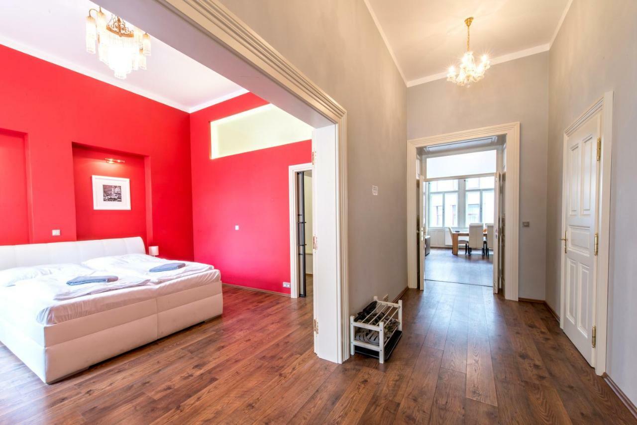 ✰Downtown Grand Apartment - Old Town Top Location✰ Prag Exteriör bild
