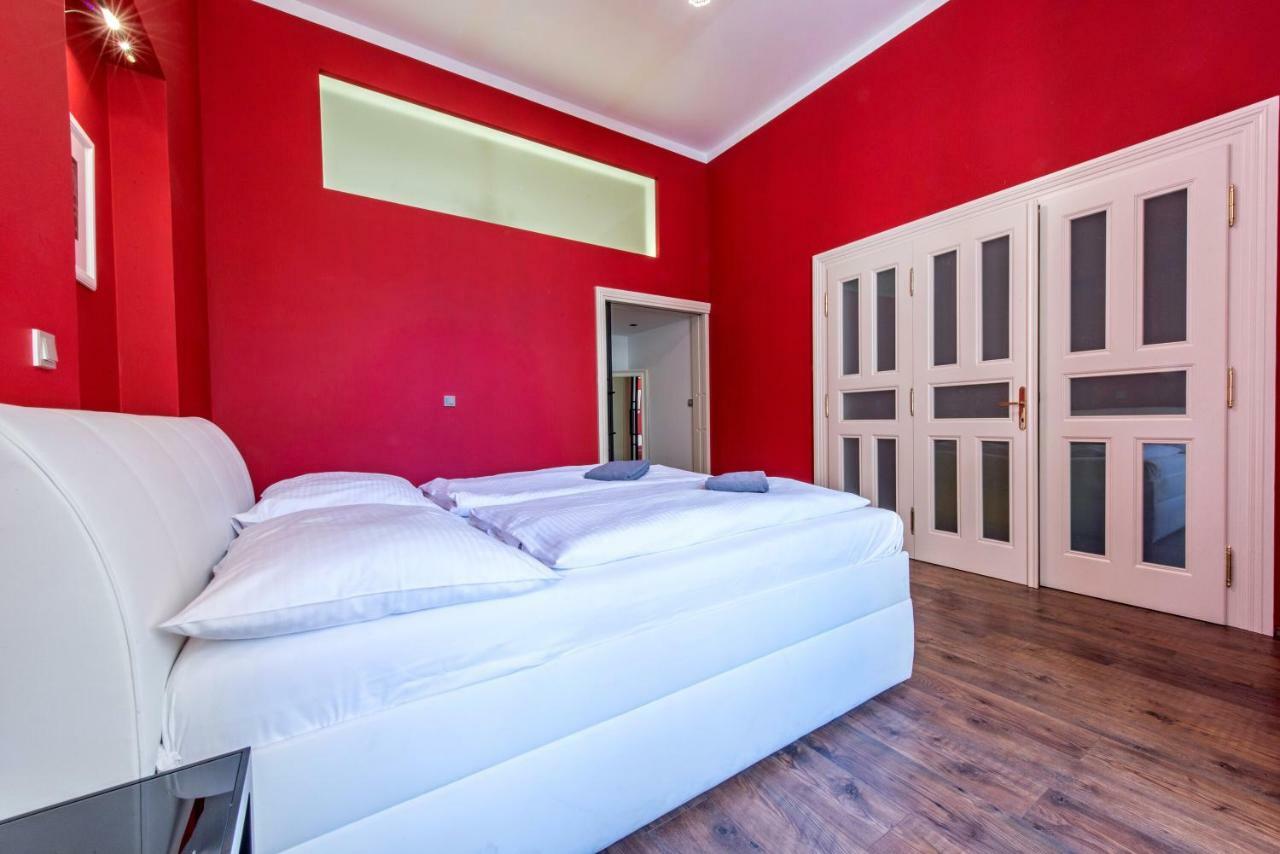 ✰Downtown Grand Apartment - Old Town Top Location✰ Prag Exteriör bild