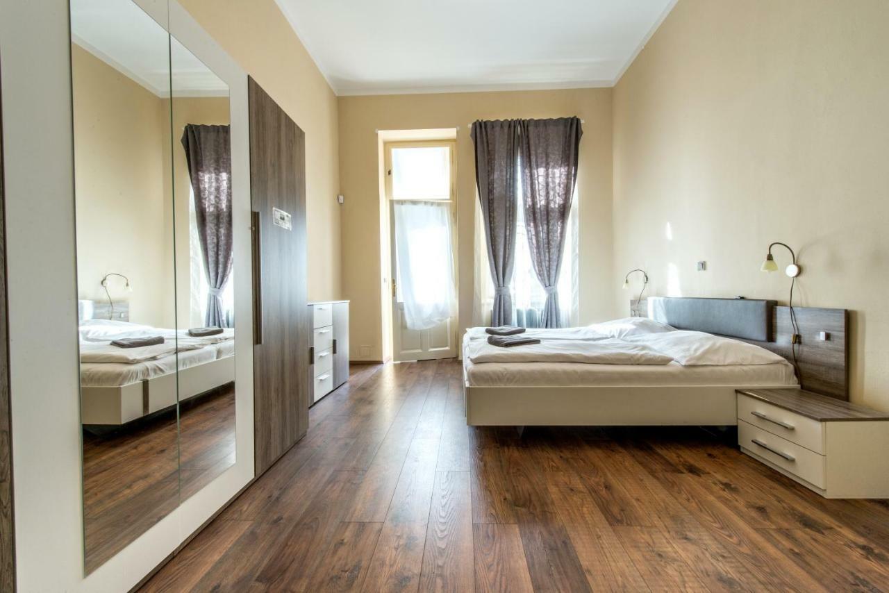 ✰Downtown Grand Apartment - Old Town Top Location✰ Prag Exteriör bild
