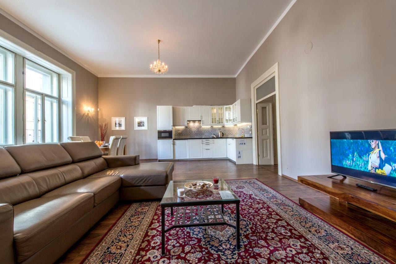 ✰Downtown Grand Apartment - Old Town Top Location✰ Prag Exteriör bild